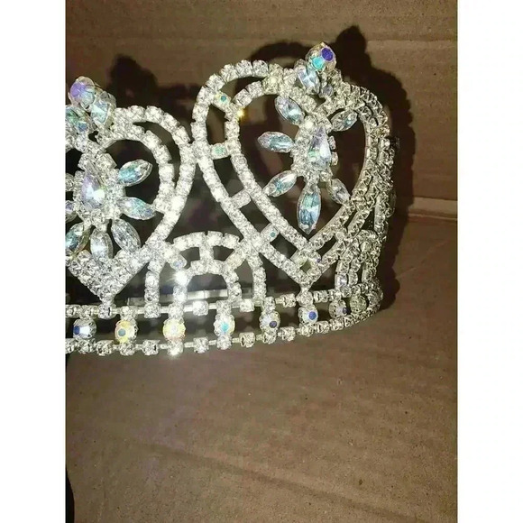 Silver Tiara - Picture 7 of 9